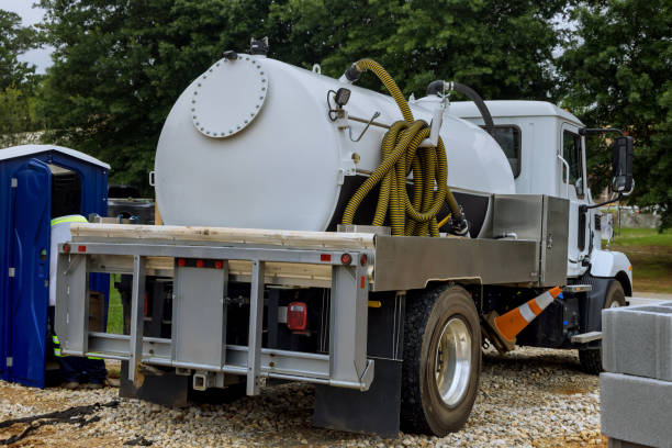 Portable Toilet Options We Offer in Ravenswood, WV