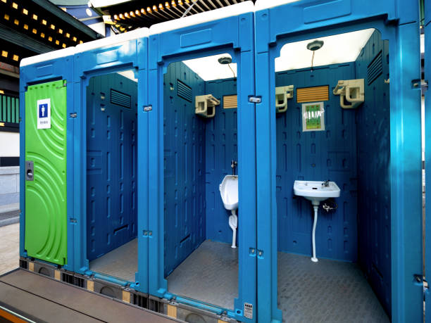 Best Porta potty delivery and setup  in Ravenswood, WV